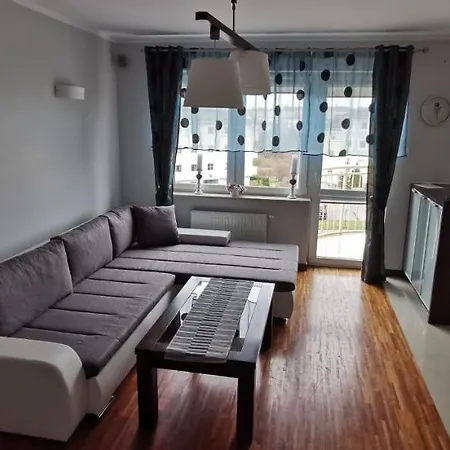 Apartment Familijny 3 64m2 *